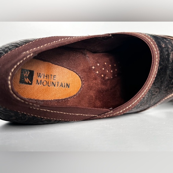 White Mountain Clogs - Picture 6 of 8